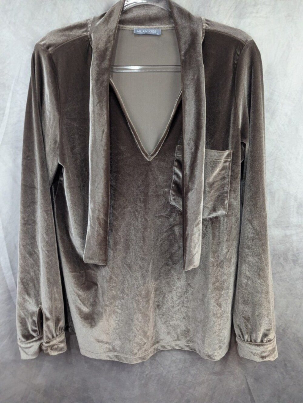 Milan Kiss Velvet Keyhole Choker Top Brown Taupe Long Sleeve Blouse Size L - Picture 2 of 8